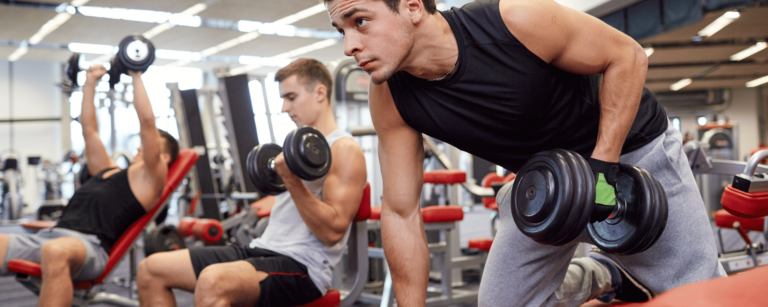 Ejercicios esenciales en el gimnasio para mejorar tu condición física
